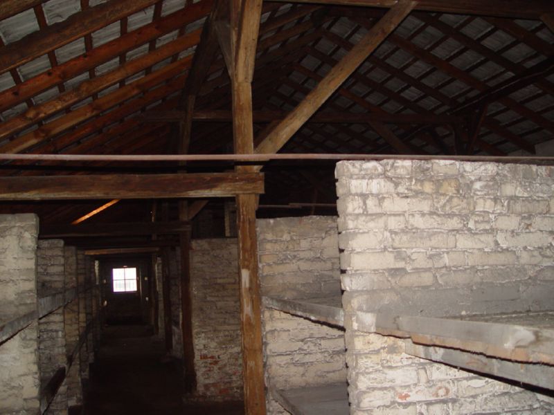 DSC04023BirkIntBarrack