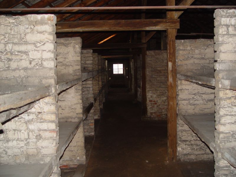 DSC04024BirkIntBarrack